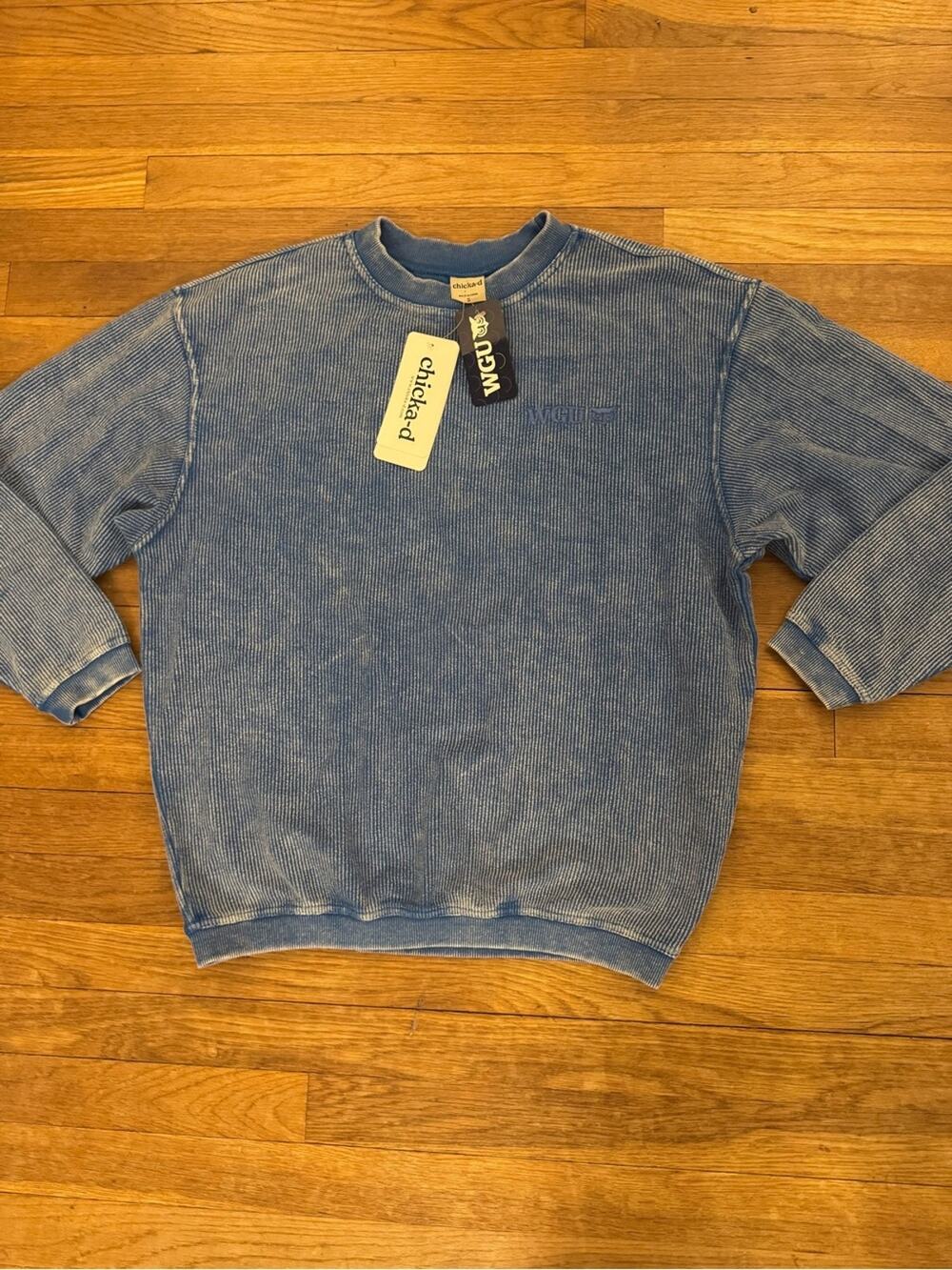 NWT chicka-d Women's Blue WGU Ribbed Corduroy Crewneck Sweatshirt - Size S
b4